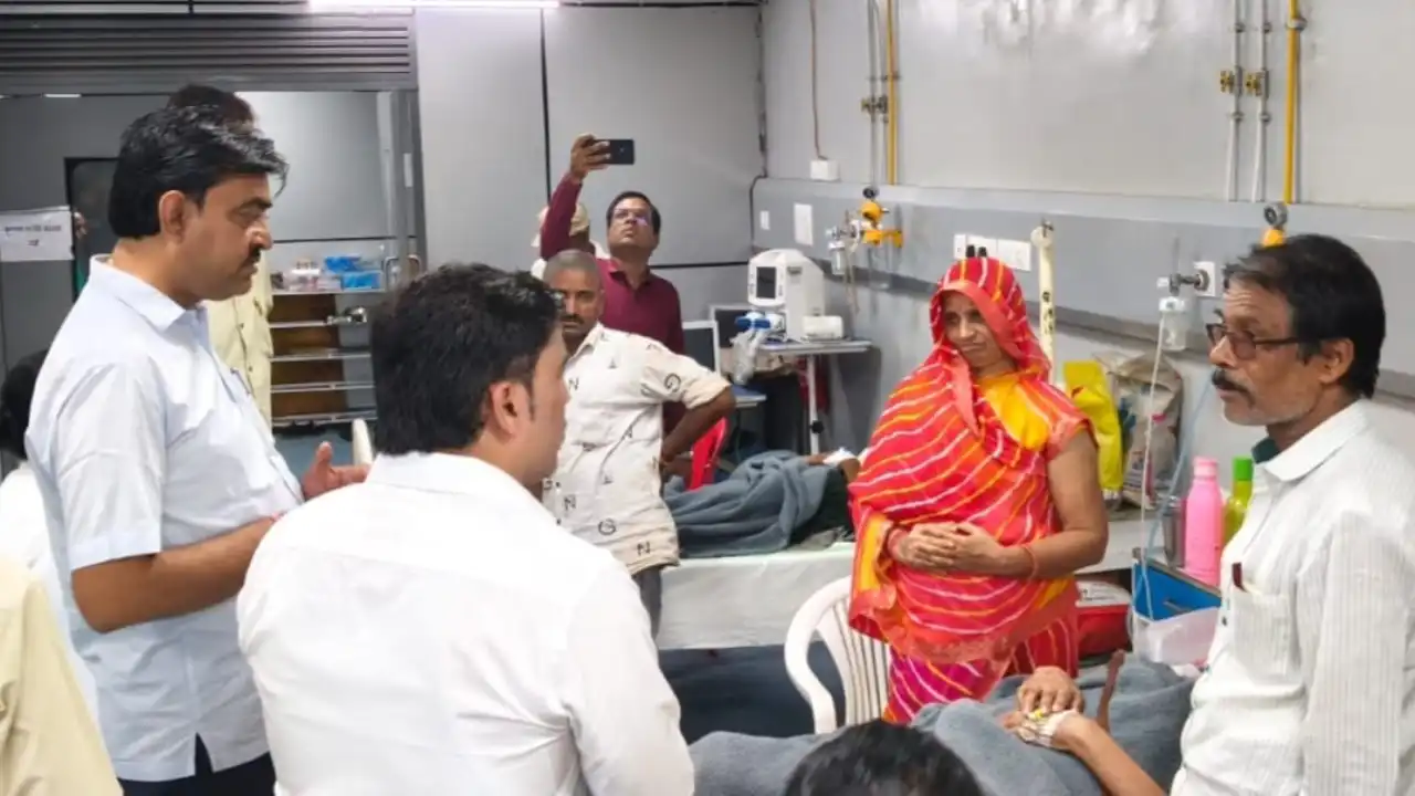 मरीजों से हो सम्मानपूर्वक व्यवहार और उन्हें मिले बेहतर स्वास्थ्य सुविधाएं - विधायक विपिन जैन मरीजों से हो सम्मानपूर्वक व्यवहार और उन्हें मिले बेहतर स्वास्थ्य सुविधाएं - विधायक विपिन जैन